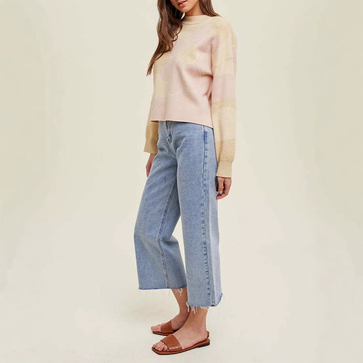 Casual knitted sweater for women with floral pattern Lune London