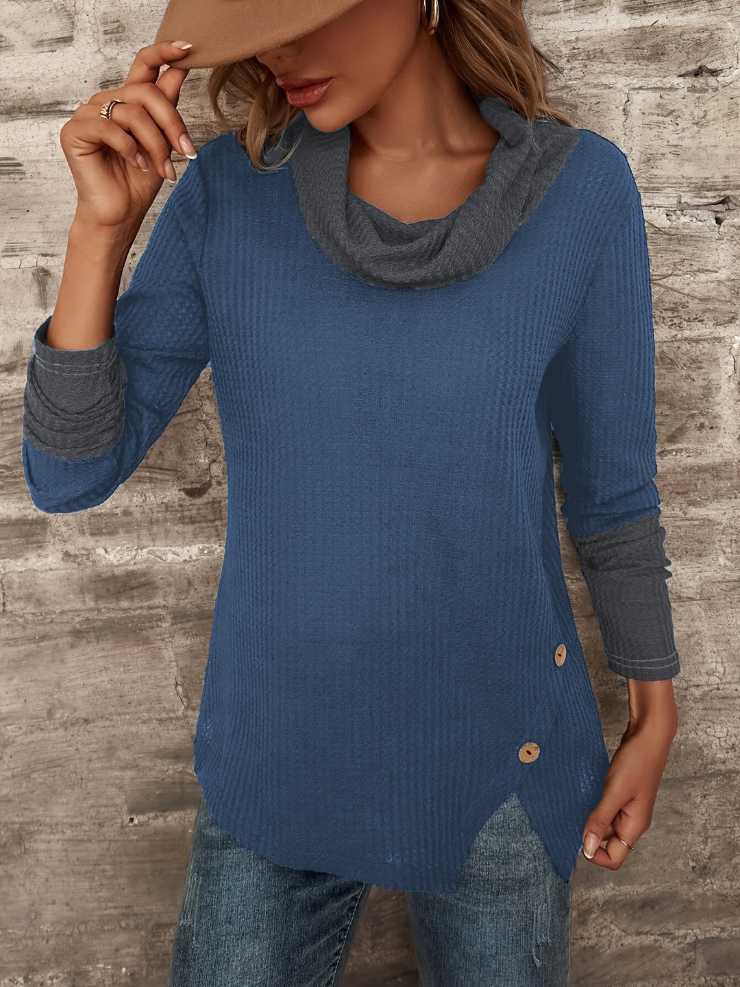 Women long sleeve T-shirt with wide collar and textured premium material Lune London