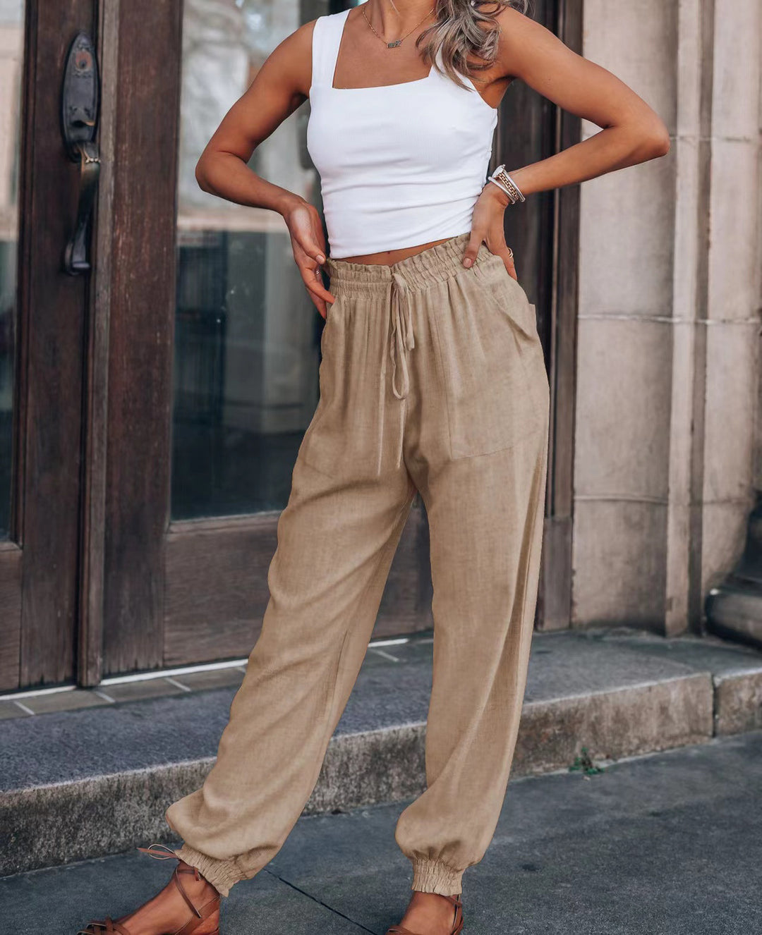 Comfortable leisure pants for women with elastic Lune London