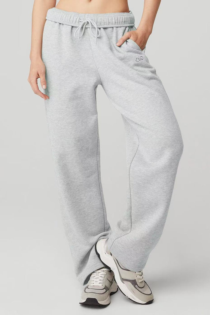Women's relaxed leisure pants with soft fleece and practical pockets Chic & Stil