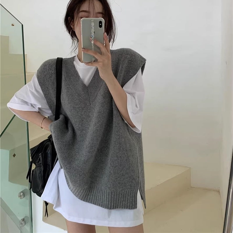 Gilet en tricot pour femmes avec décolleté en V et coupe ample Chic & Stil