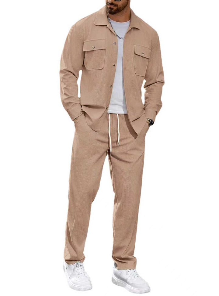 Modern leisure suit for men with practical pockets and elastic waistband Lune London