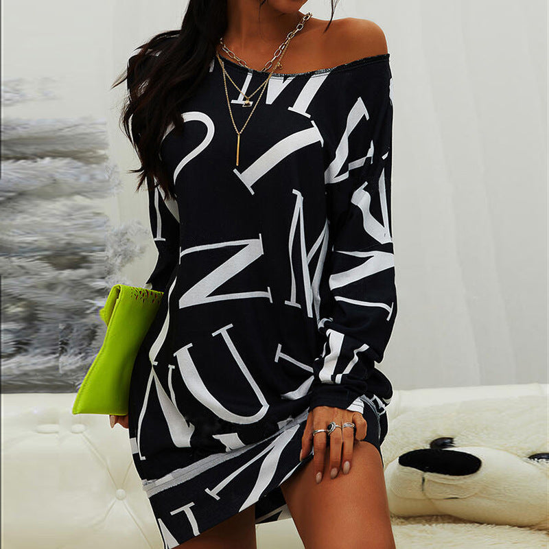 Oversized long sleeve t-shirt for women with modern print and elastic belt Lune London