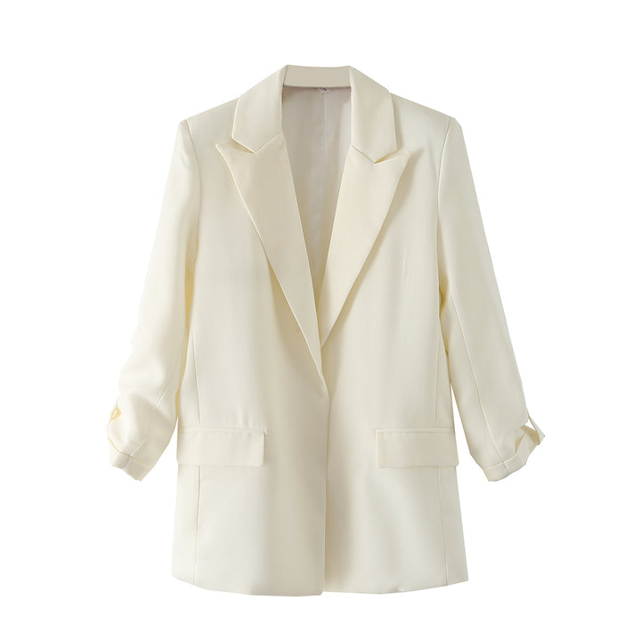 Elegant blazer jacket for women with modern cut and structured fabric Lune London