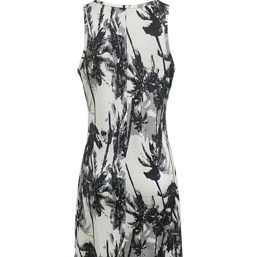 Casual summer dress for women with modern palm pattern Lune London