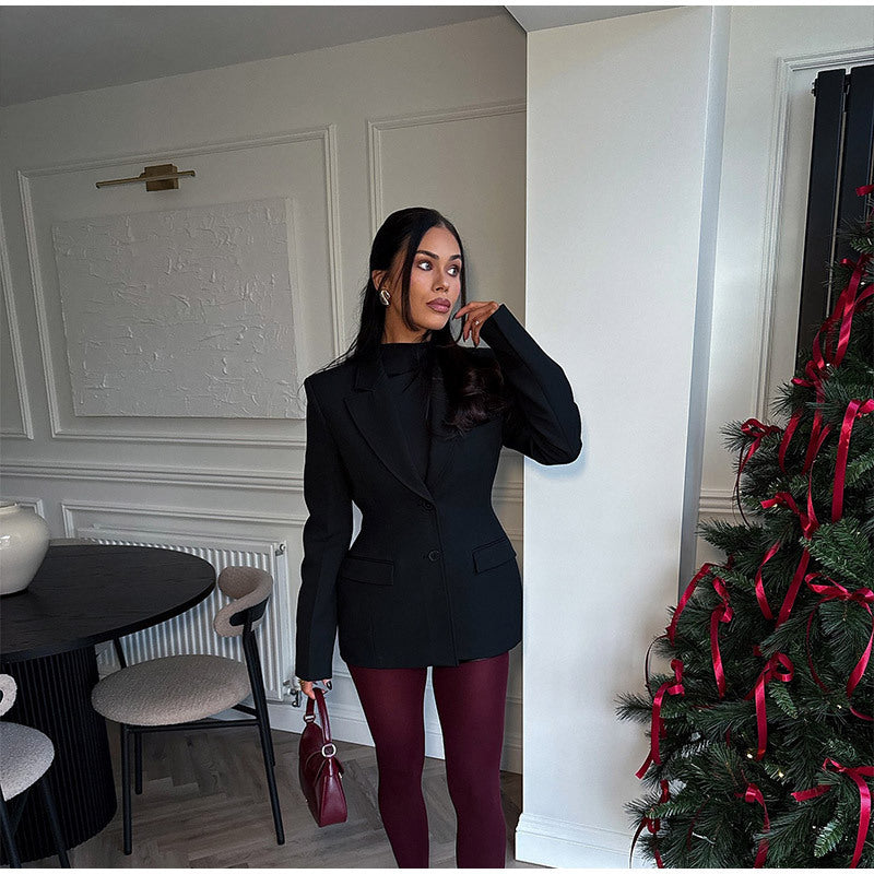 Elegant blazer for women with oversized cut and structured accents Lune London