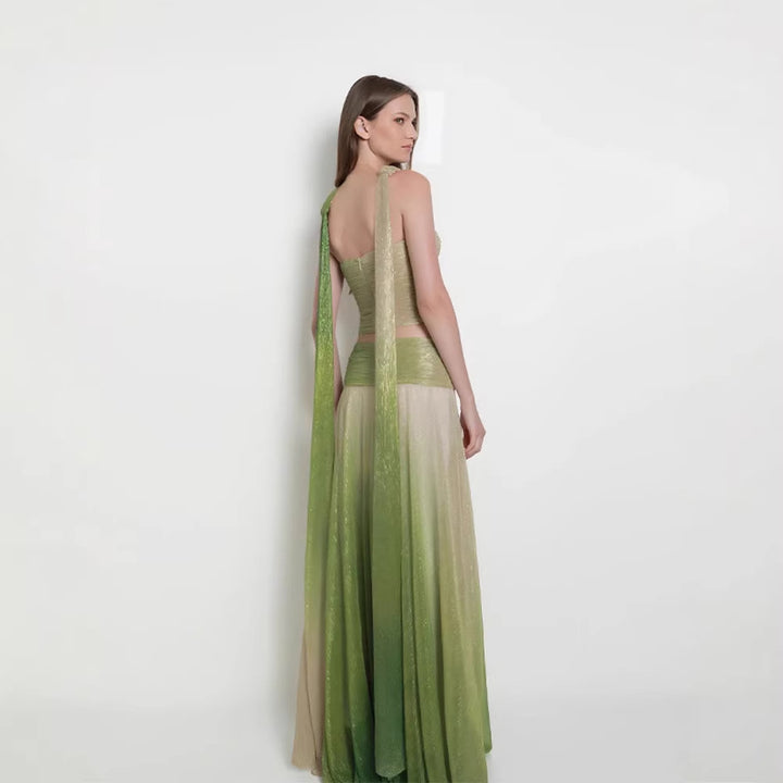 Women's maxi dress with flowing skirt and elegant straps Lune London