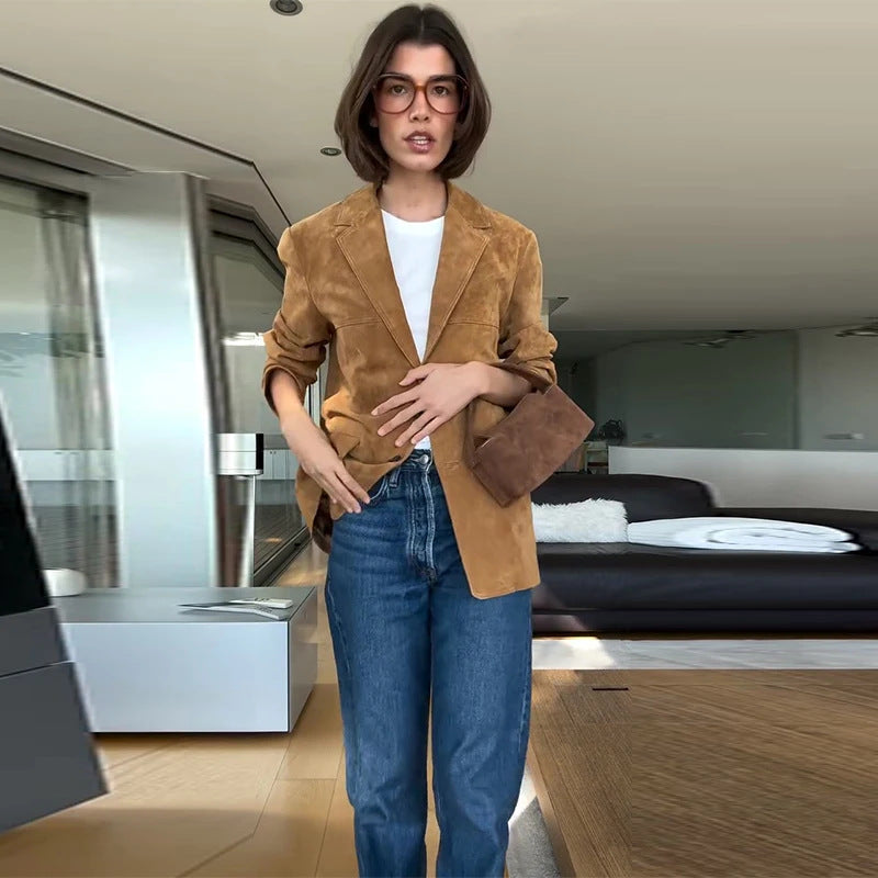 Suede blazer for women with an elegant cut and high-quality details Lune London