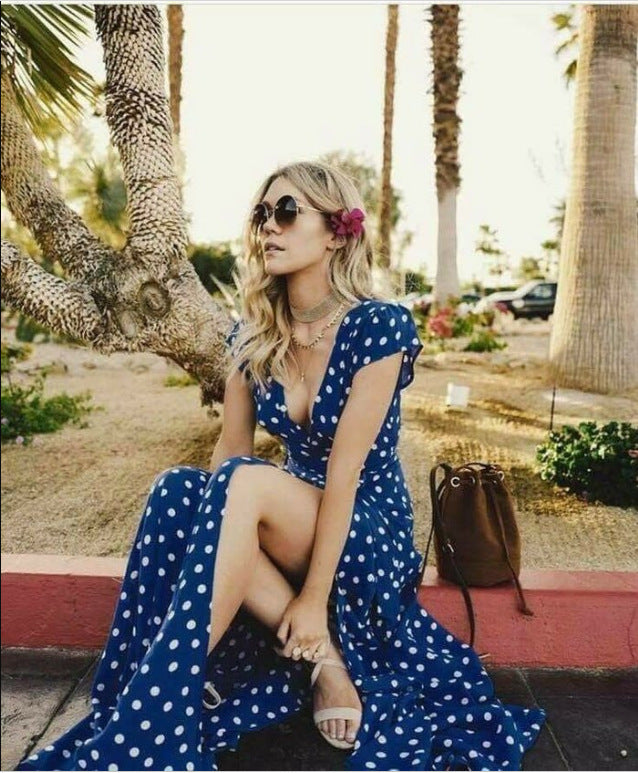 Robe maxi femme avec design floral enroulé et taille élégante Chic & Stil