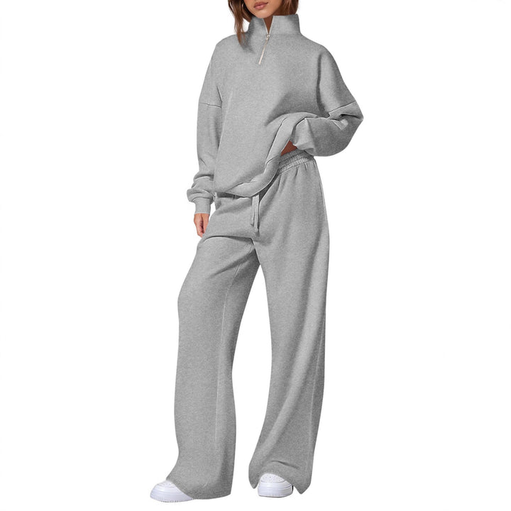 Casual sweatpants set for women with high collar and zipper Lune London