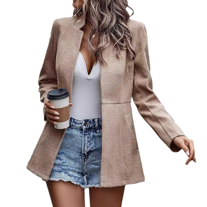 Ladies Fashion Blazer with Structured Design and Elegant Cut Lune London