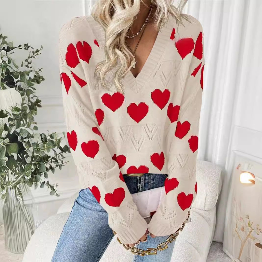 Women’s plush sweater with heart-shaped pattern and V-neck Lune London
