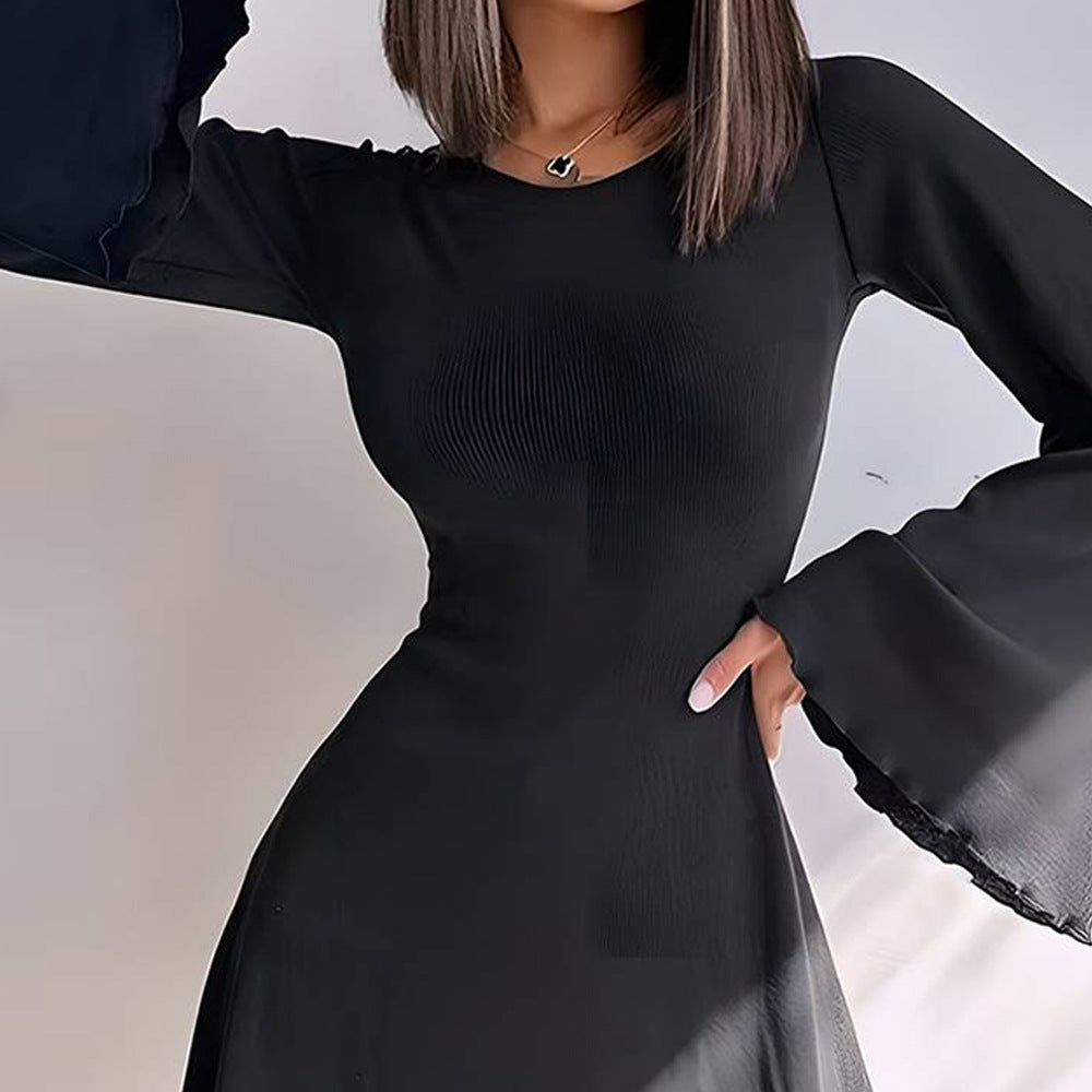 Robe mini femme avec manches trompette et ourlet sculptural Chic & Stil