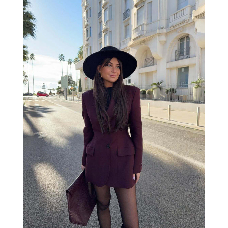 Jacket for women with an elegant cut and modern quilted details Lune London
