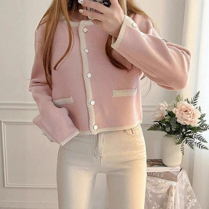 Elegant women's knitted cardigan with mother-of-pearl buttons and pockets Lune London