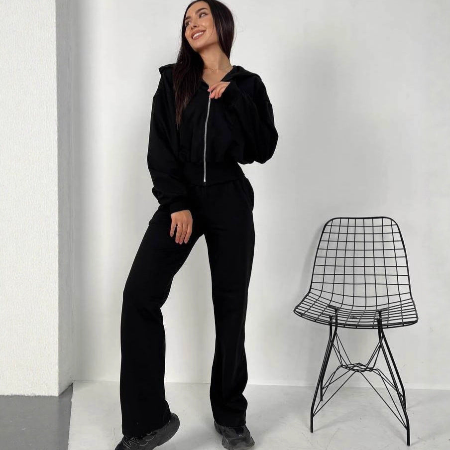 Women's tracksuit with zipper and comfortable fit Lune London
