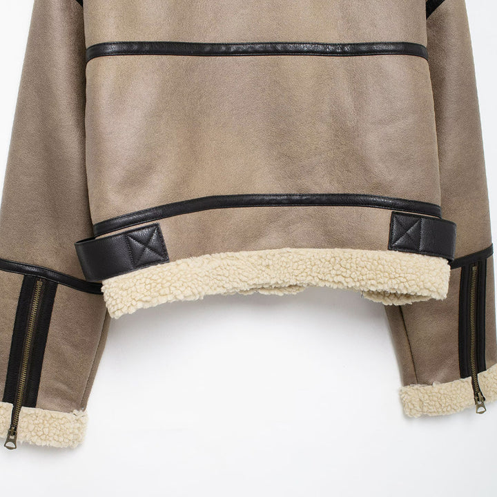 Elegant women's transitional jacket in high-quality faux leather with a faux fur collar and practical pockets Lune London