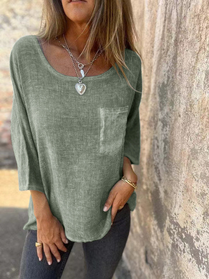 Light linen blouse for women with practical pockets and relaxed fit Lune London