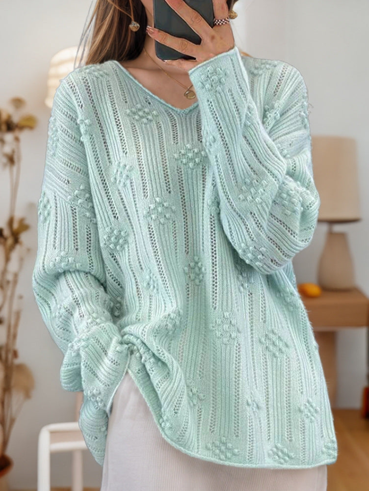 Knit sweater for women with detailed pattern and V-neck Lune London