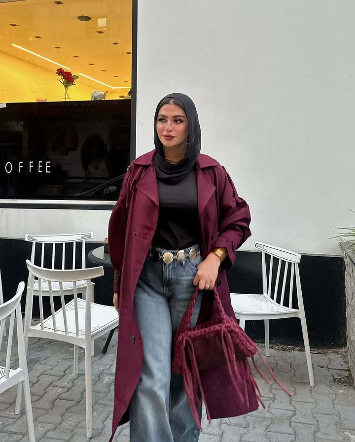 Trendy trench coat for women with an elegant cut and practical pockets Lune London