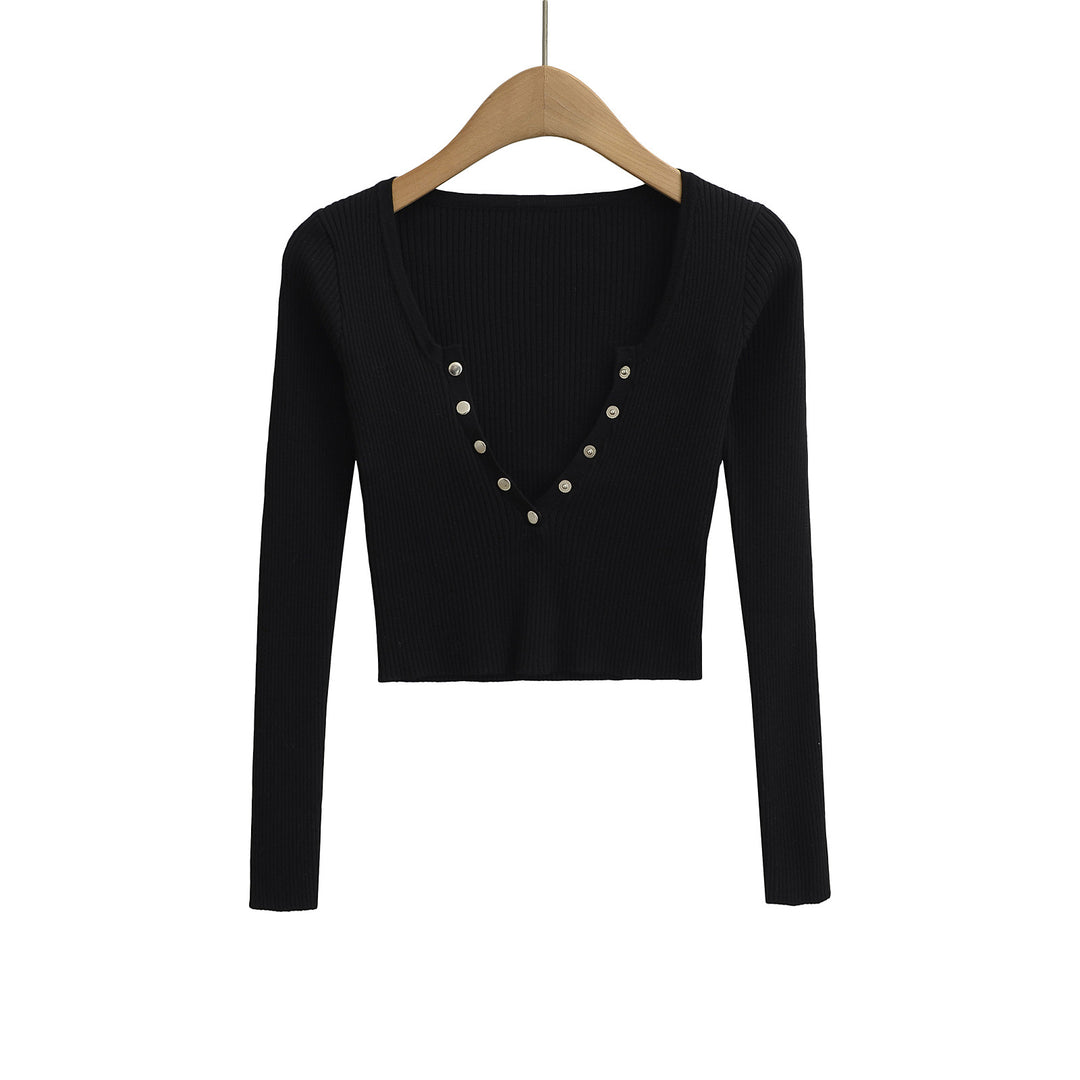 Cropped long sleeve T-shirt for women with button placket Lune London