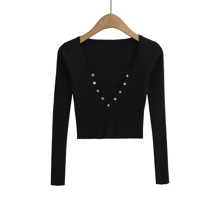 Cropped long sleeve T-shirt for women with button placket Lune London