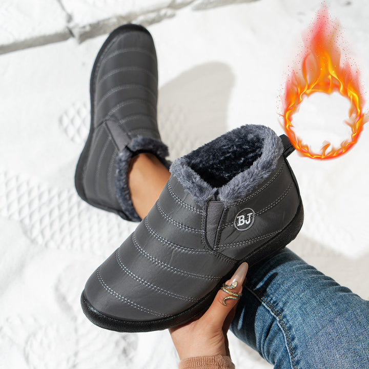 Comfortable winter boots for women with cozy lining and non-slip sole Lune London