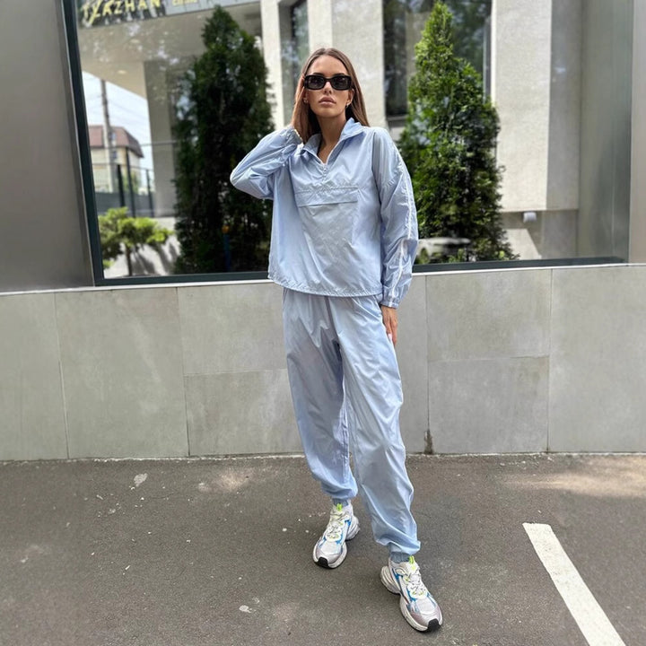 Ladies functional sports suit with high collar and elastic cuffs Lune London