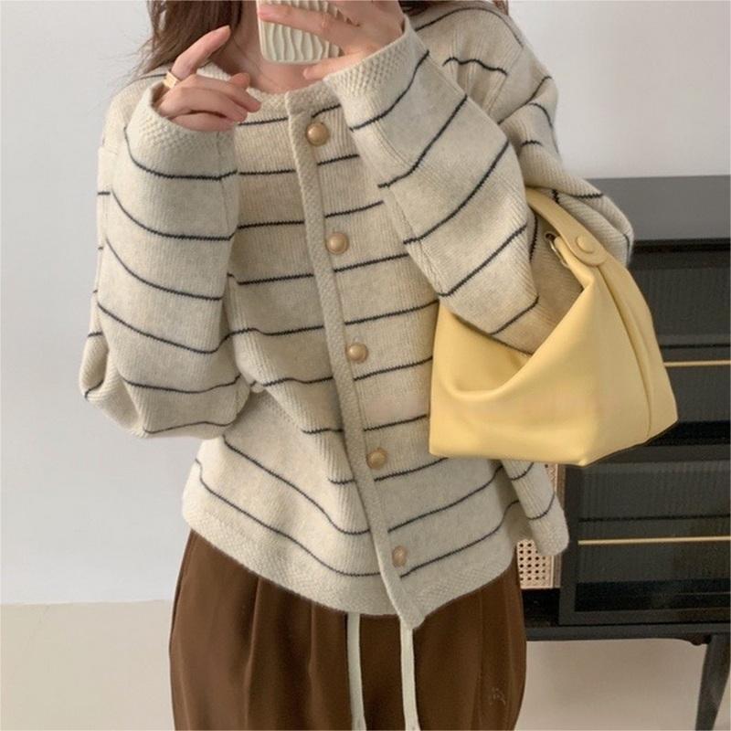 Ladies comfortable cardigan with fine stripes and practical pockets Lune London