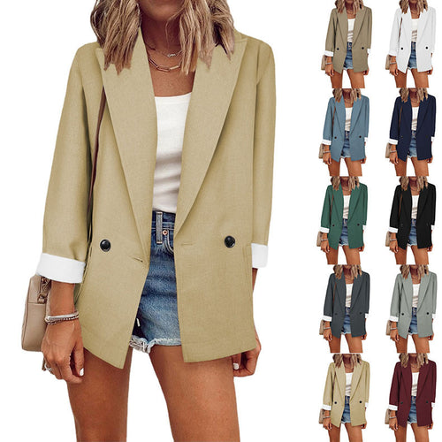 Trendy oversized jacket for women with a sleek design and elegant button details Lune London