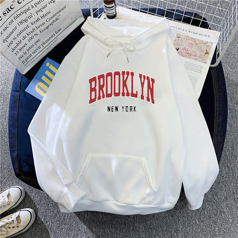 Women's hoodie with trendy Brooklyn print Chic & Stil