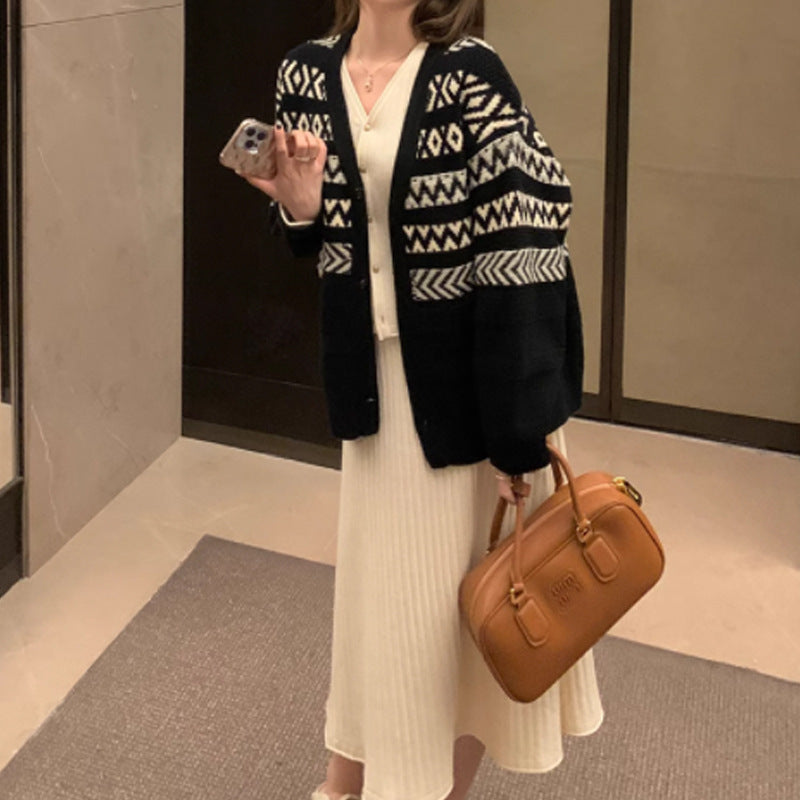 Ladies cozy knit cardigan Lune London