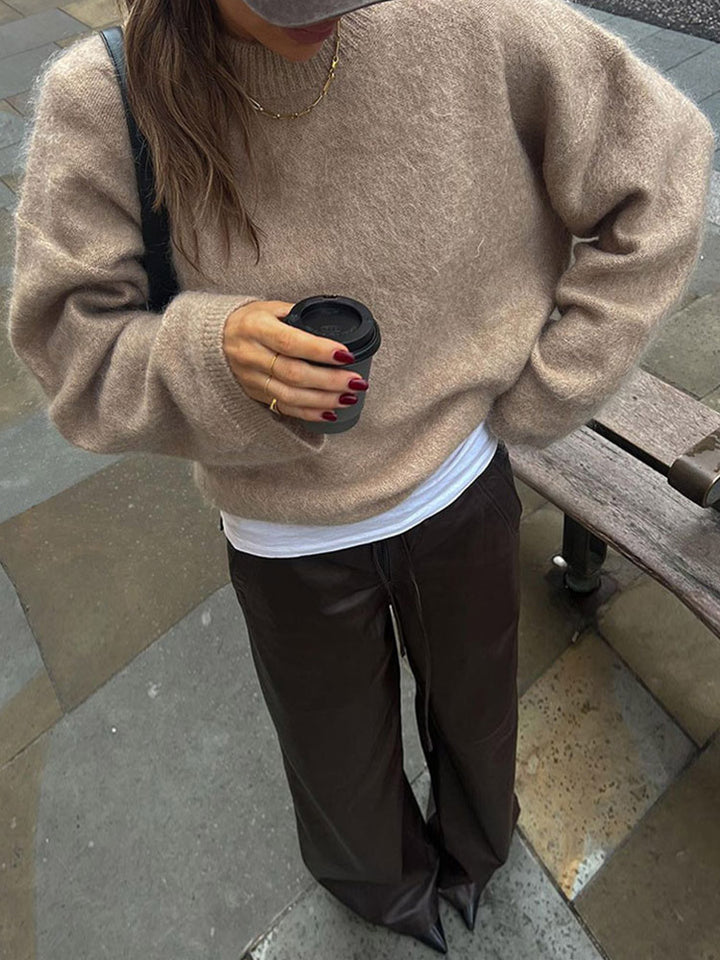 Oversized knitted sweater for women in soft cashmere blend Lune London