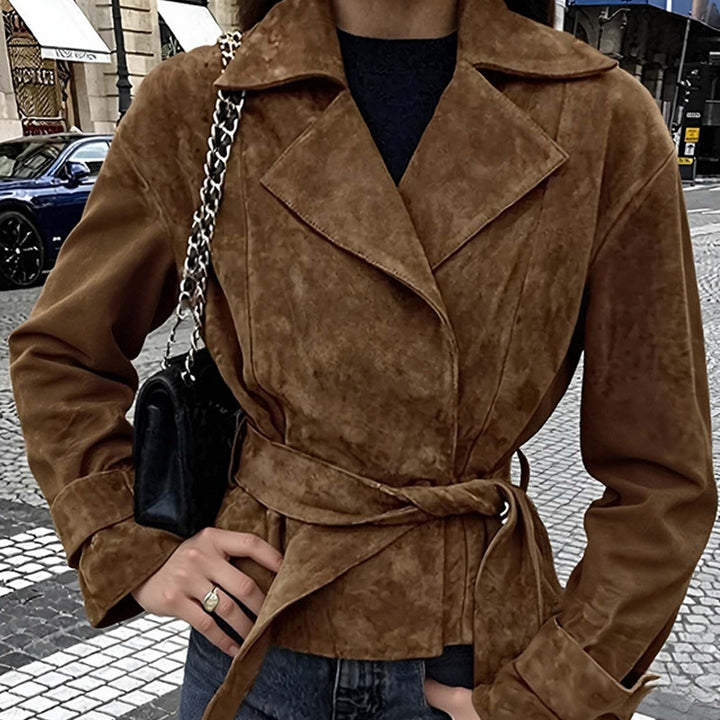 Veste en suédine pour femmes avec ceinture et confort luxueux Chic & Stil