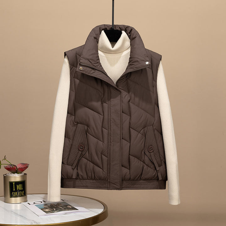 Ladies fashionable and functional quilted jacket with high collar and pockets Lune London