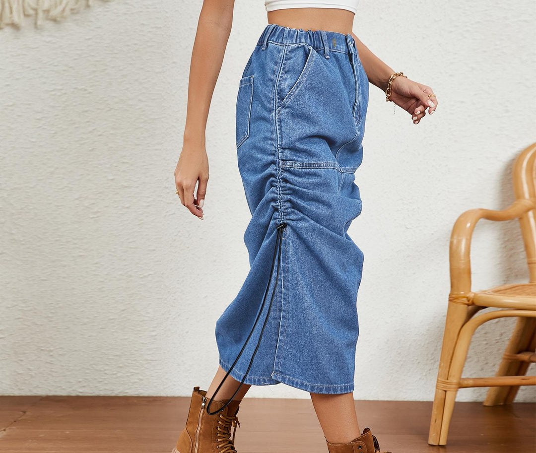 Midi skirt for ladies with elastic waist, side slits and gathers Lune London