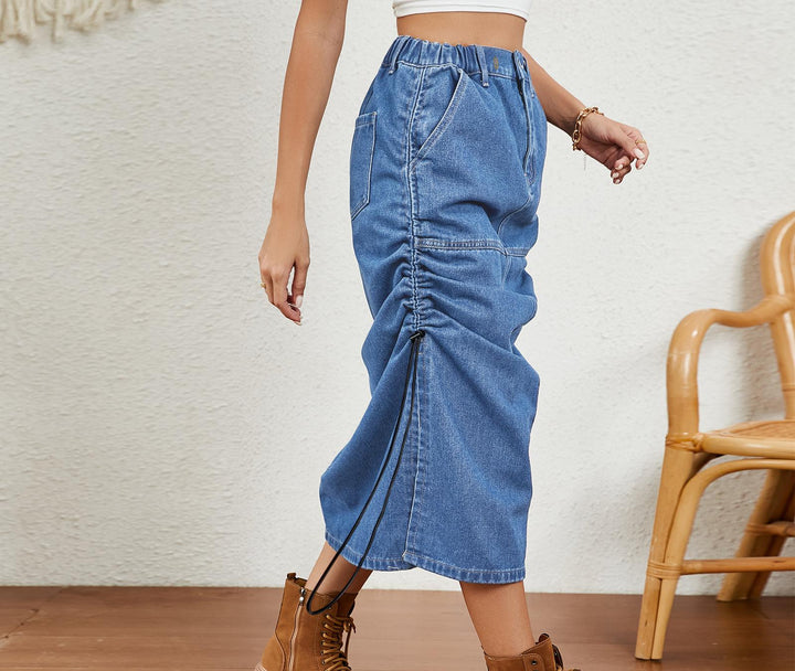 Midi skirt for ladies with elastic waist, side slits and gathers Lune London