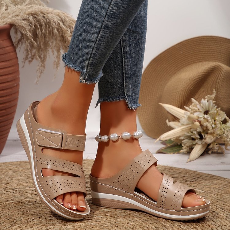 Comfortable wedge heel sandals for women with adjustable strap and breathable surface structure Lune London