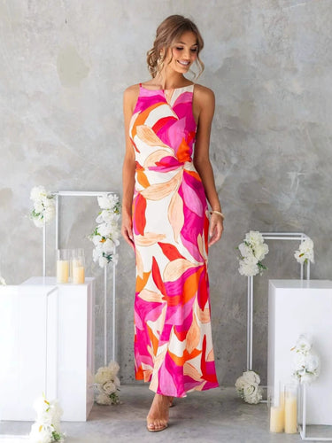 Light summer dress with floral pattern and V-neck for everyday wear Lune London