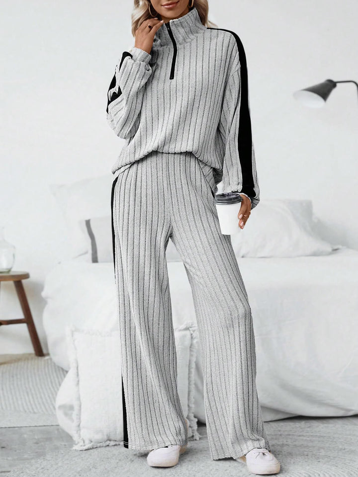 Comfortable loungewear set for women with textured fabric and half-zip Lune London