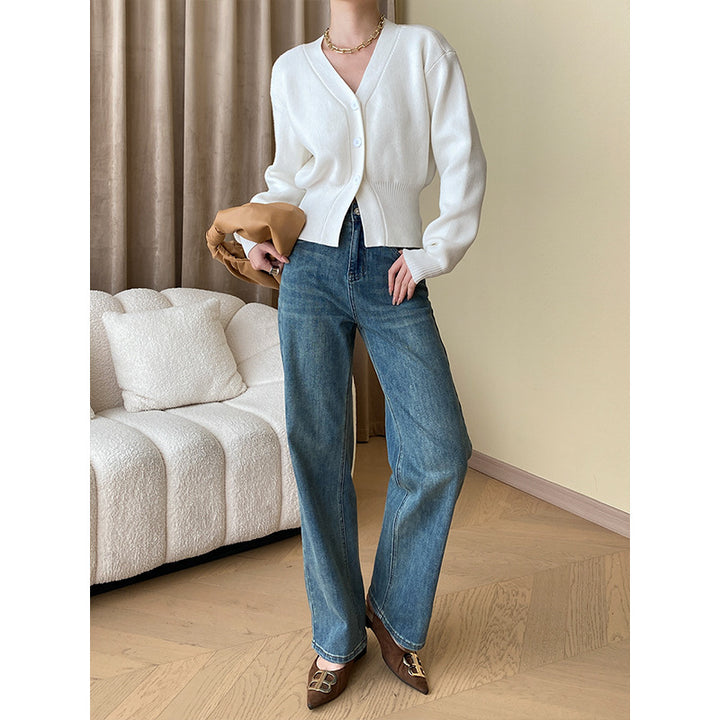 Ladies stylish cardigan with button details and elegant V-neck Chic & Stil