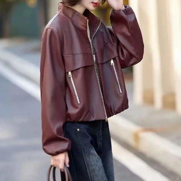Veste en cuir à la mode et audacieuse pour femmes avec col haut et coutures double piqûre Chic & Stil