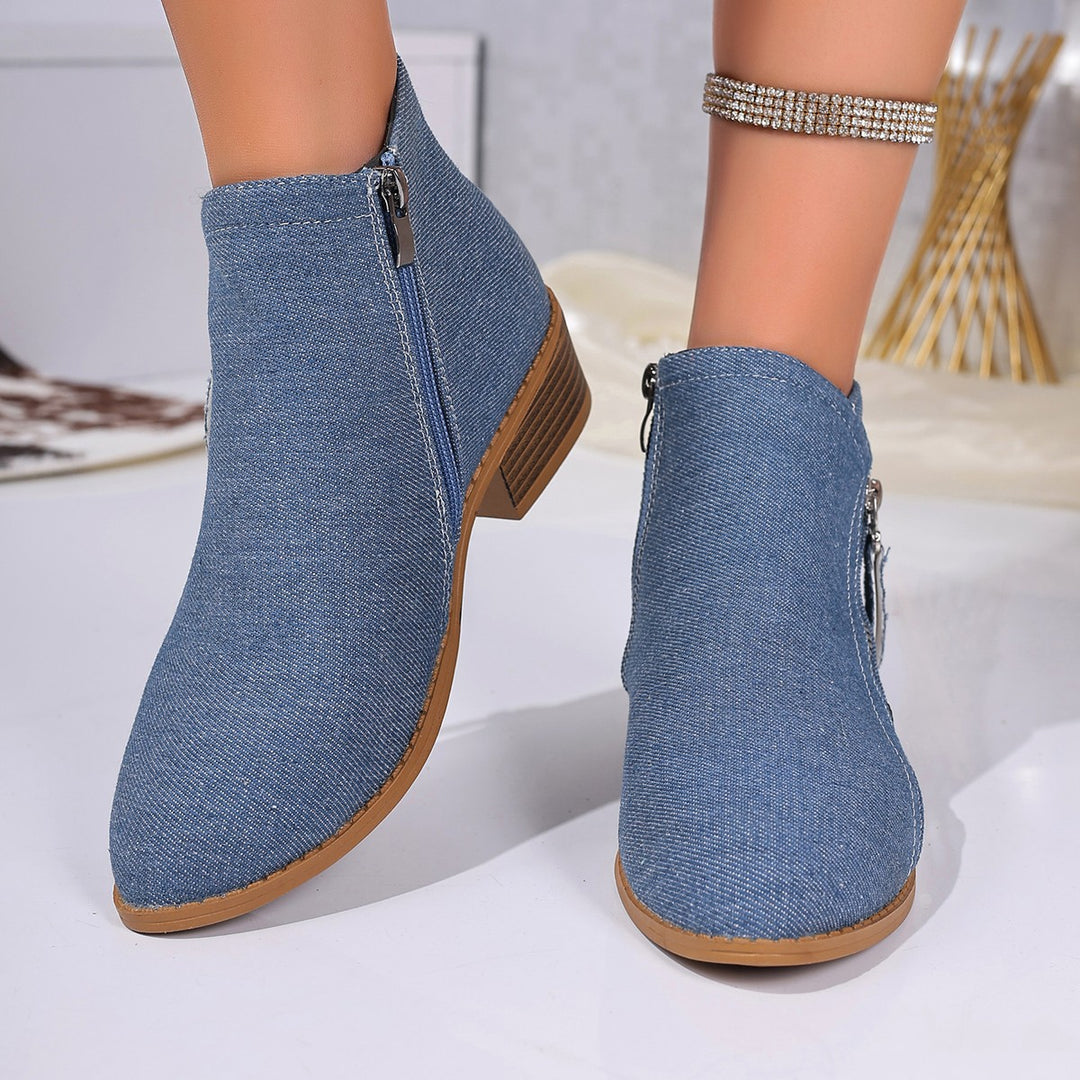 Women's ankle boots with an elegant leopard pattern and a stylish zipper Lune London