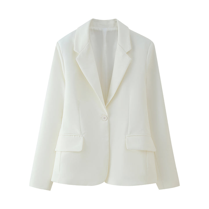 Elegant blazer jacket for women with a fitted cut and modern details Lune London