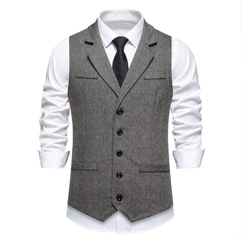 Men's suit vest with an elegant herringbone pattern and practical pockets Lune London