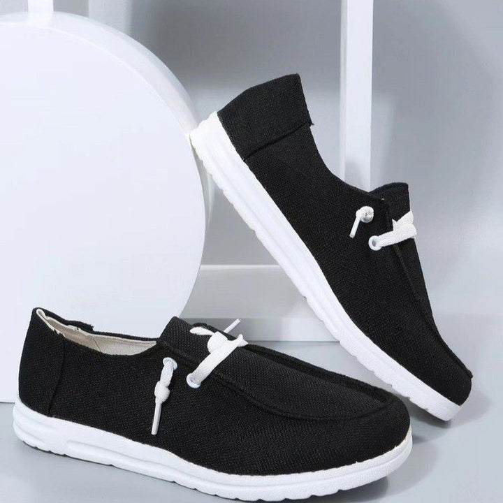 Casual slip-on sneakers for women with elastic details and non-slip sole Lune London
