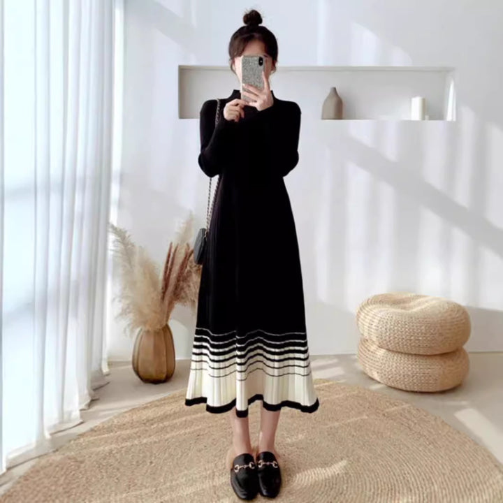 Fluid maxi dress for women with pleated details and contrasting hem Lune London