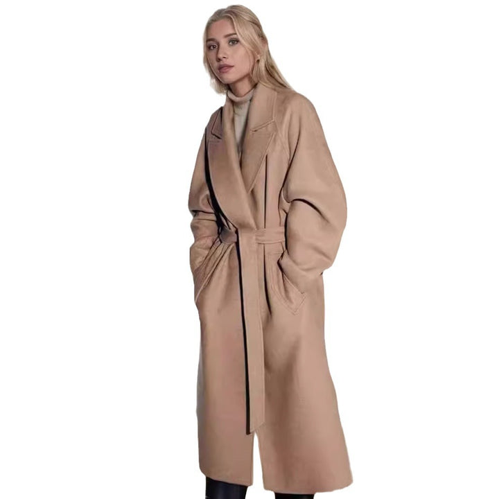 Ladies elegant duster coat with spacious pockets and modern cut Lune London