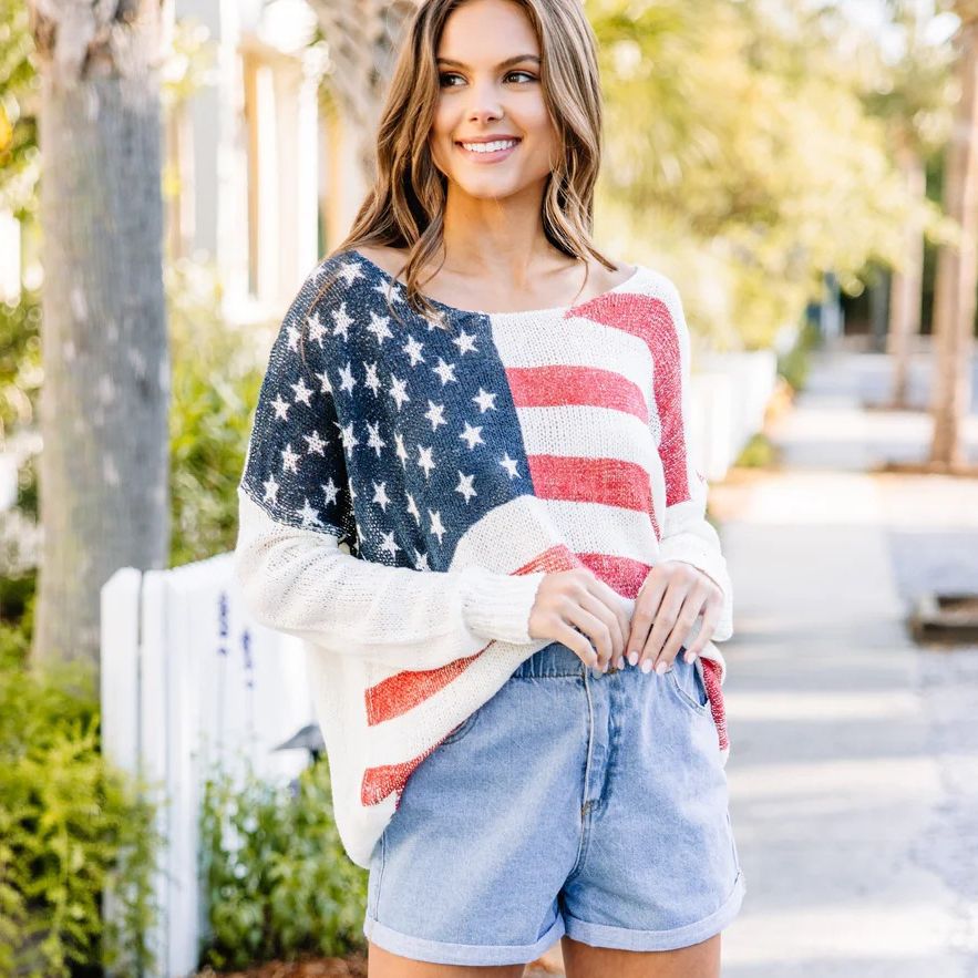Knitted sweater for women with chic and stylish patriotic flag pattern