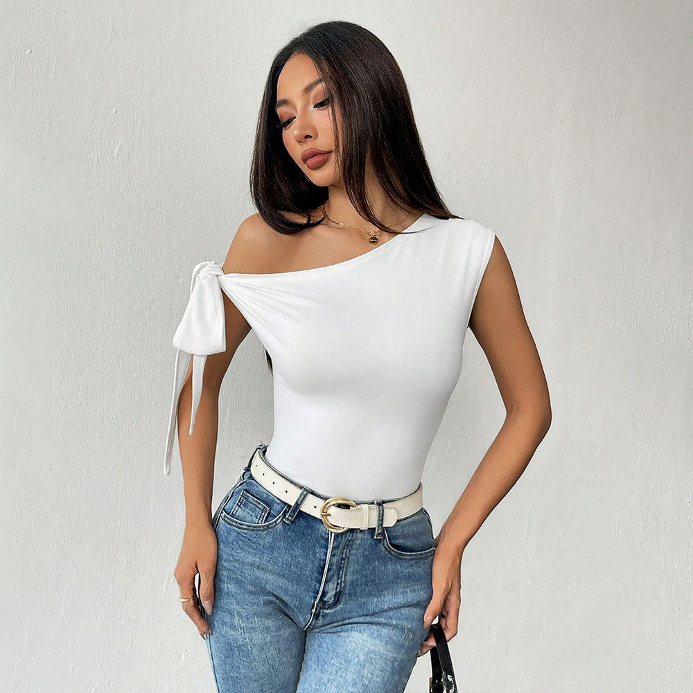 Women asymmetric top with pretty tie ribbons Chic & Stil